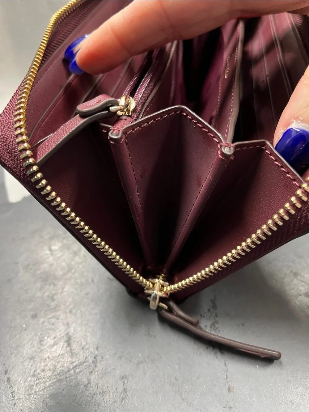 NWOT Kate Spade pink floral on dark maroon zip-around wallet